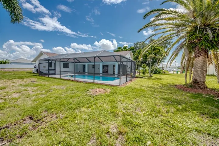 1124 Nw 1st Pl, Cape Coral, Florida 33993