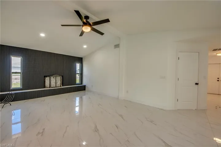 1124 Nw 1st Pl, Cape Coral, Florida 33993