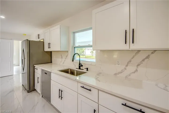 1124 Nw 1st Pl, Cape Coral, Florida 33993