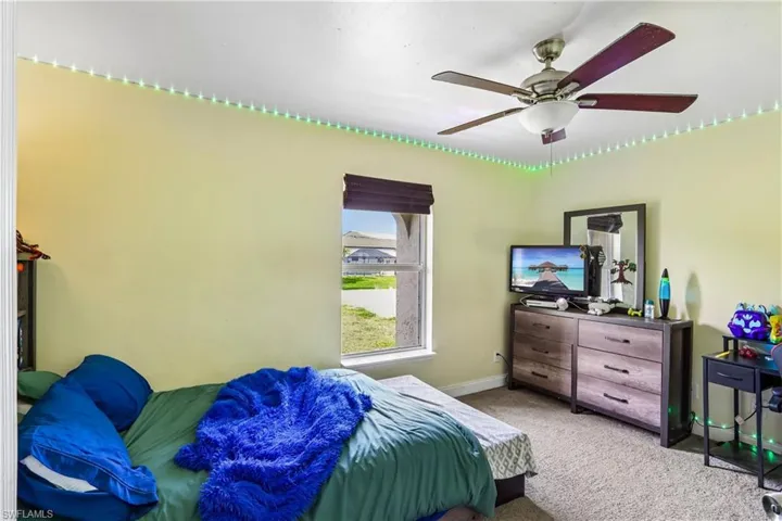 732 Tower Dr, Cape Coral, Florida 33904