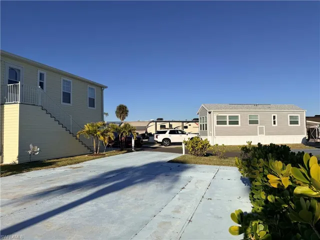 19681  Summerlin 441  RD, Fort Myers, FL 33908