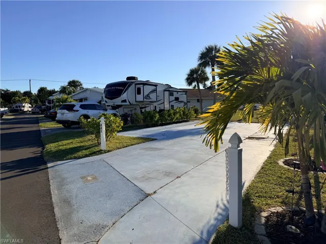 19681  Summerlin 441  RD, Fort Myers, FL 33908