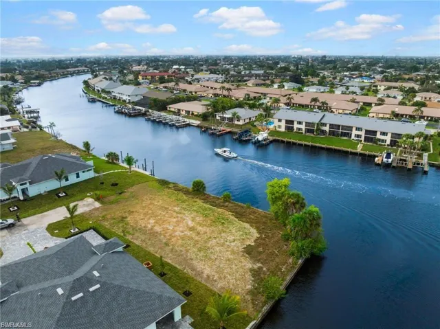 1101 SE 38th  ST, Cape Coral, FL 33904
