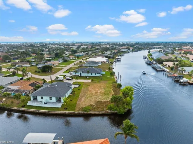 1101 SE 38th  ST, Cape Coral, FL 33904