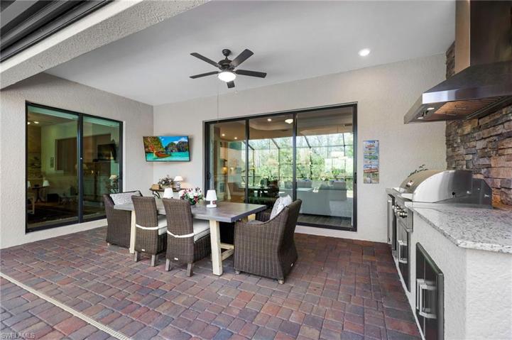 Spacious Lanai