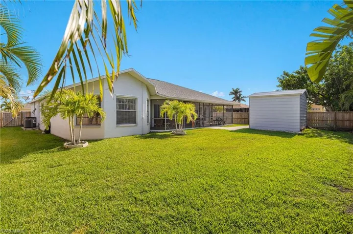 218 SW 43rd  TER, Cape Coral, FL 33914
