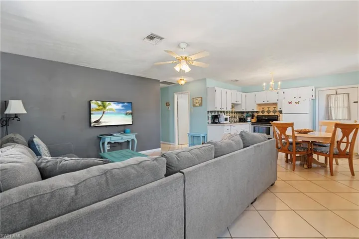 4241 Mariner Ln, Bonita Springs, Florida 34134
