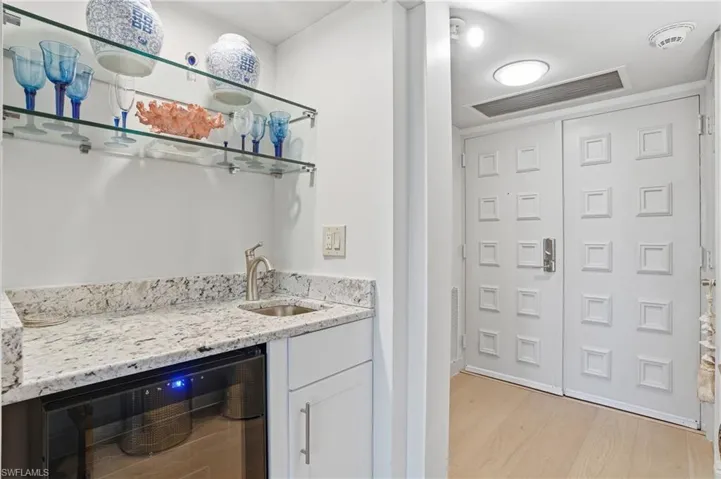 2400 Gulf Shore Blvd N 603, Naples, Florida 34103