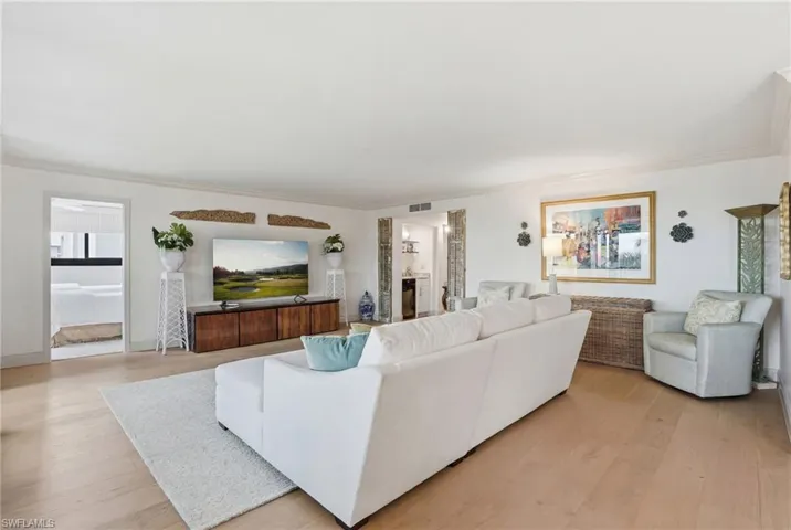 2400 Gulf Shore Blvd N 603, Naples, Florida 34103