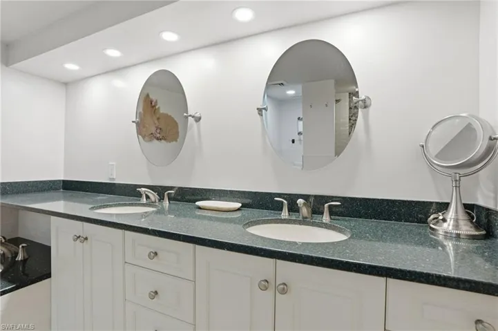 2400 Gulf Shore Blvd N 603, Naples, Florida 34103