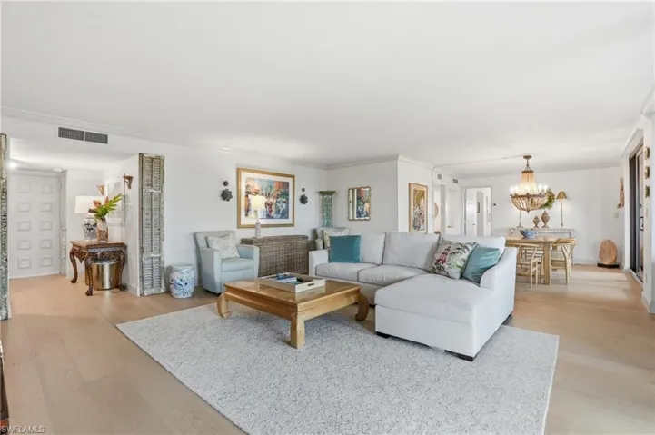 2400 Gulf Shore Blvd N 603, Naples, Florida 34103