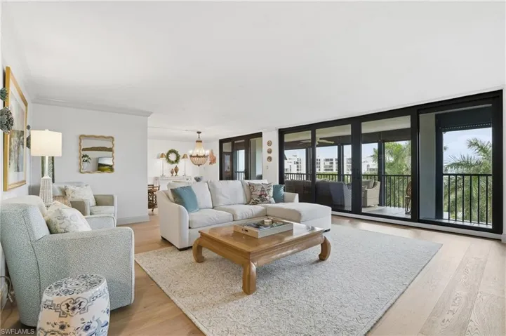2400 Gulf Shore Blvd N 603, Naples, Florida 34103