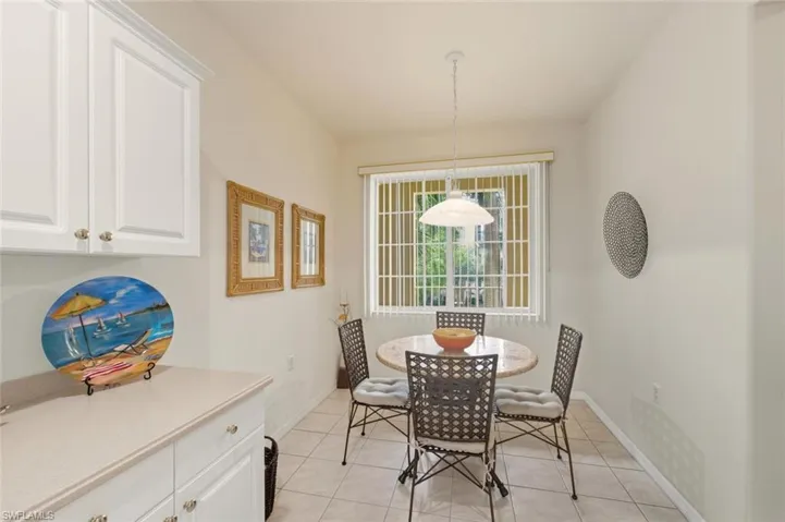 4863 Hampshire Ct # 106, Naples, Florida 34112