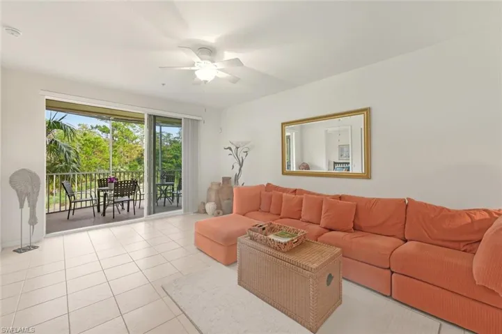 4863 Hampshire Ct # 106, Naples, Florida 34112