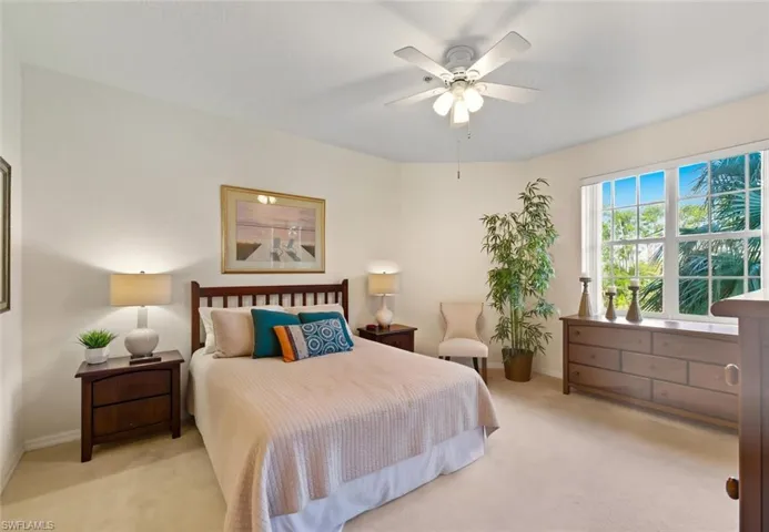 4863 Hampshire Ct # 106, Naples, Florida 34112