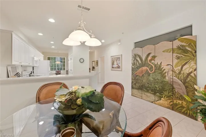 4863 Hampshire Ct # 106, Naples, Florida 34112
