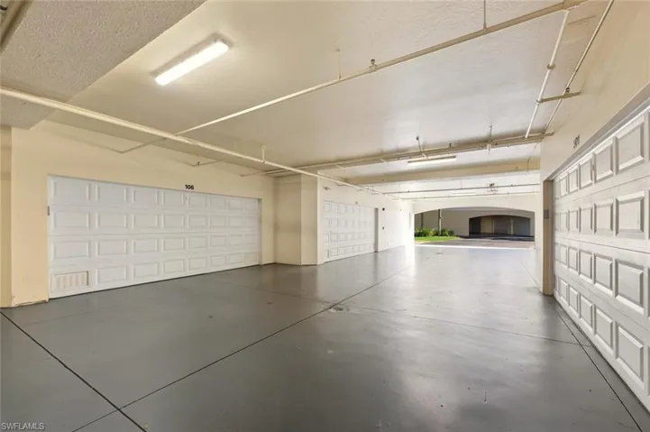 4863 Hampshire Ct # 106, Naples, Florida 34112