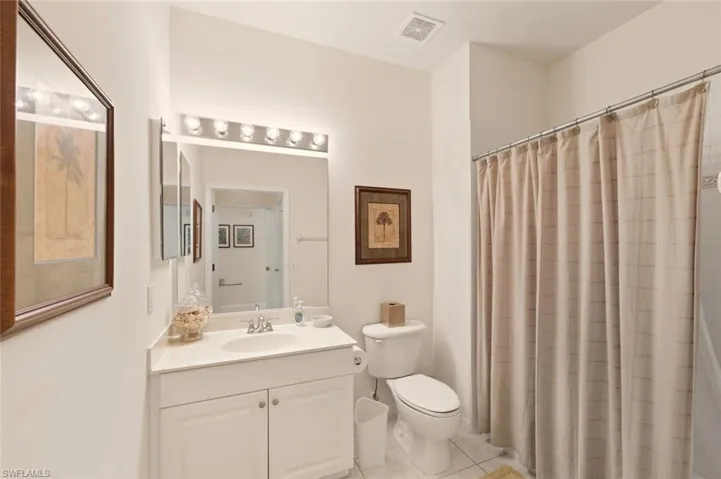 4863 Hampshire Ct # 106, Naples, Florida 34112