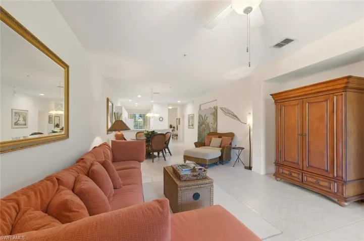 4863 Hampshire Ct # 106, Naples, Florida 34112