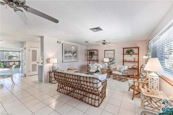 1438 N Larkwood SQ, FORT MYERS FL 33919