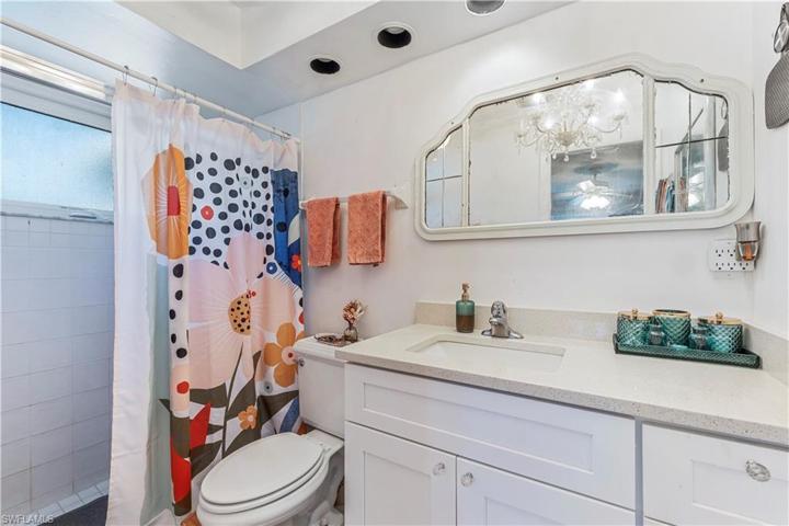 1438 N Larkwood SQ, FORT MYERS FL 33919