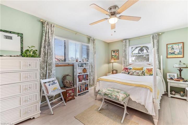 1438 N Larkwood SQ, FORT MYERS FL 33919