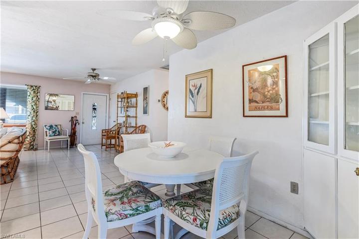 1438 N Larkwood SQ, FORT MYERS FL 33919