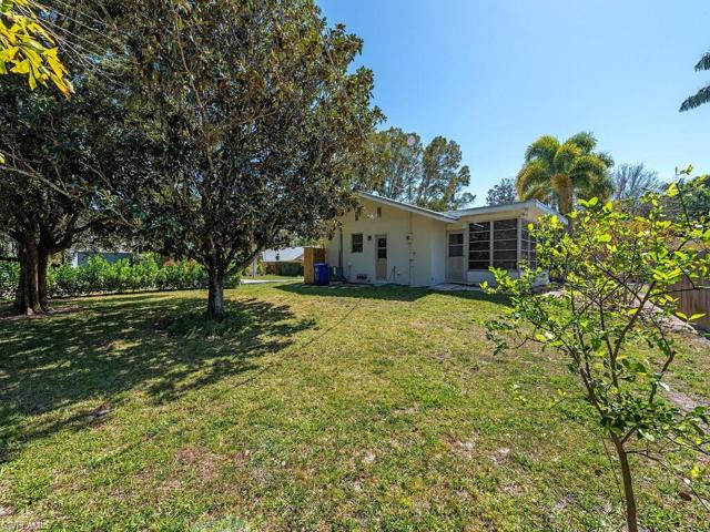 1055 13th ST N, NAPLES FL 34102