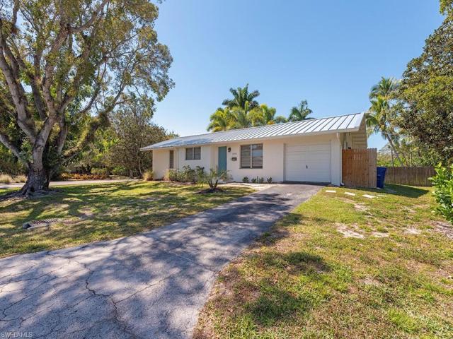 1055 13th ST N, NAPLES FL 34102