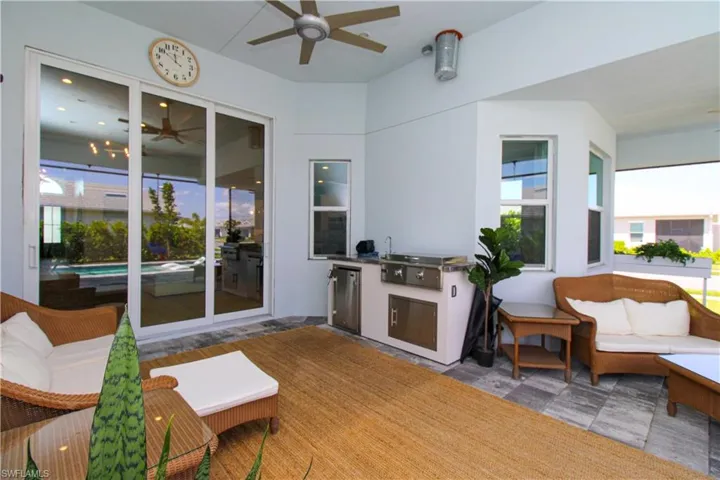 Outdoor Kitchen