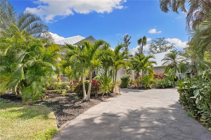 13711 Hickory Run Ln, Fort Myers, Florida 33912