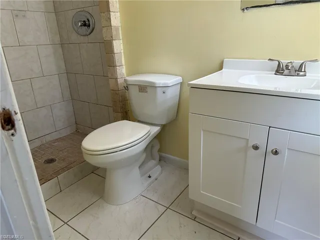 8 Roanoke Dr, Fort Myers, Florida 33905