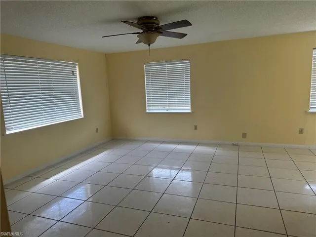 8 Roanoke Dr, Fort Myers, Florida 33905