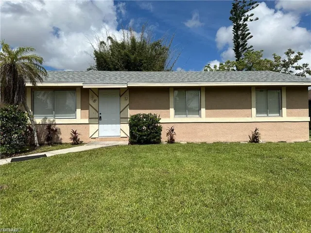 8 Roanoke Dr, Fort Myers, Florida 33905