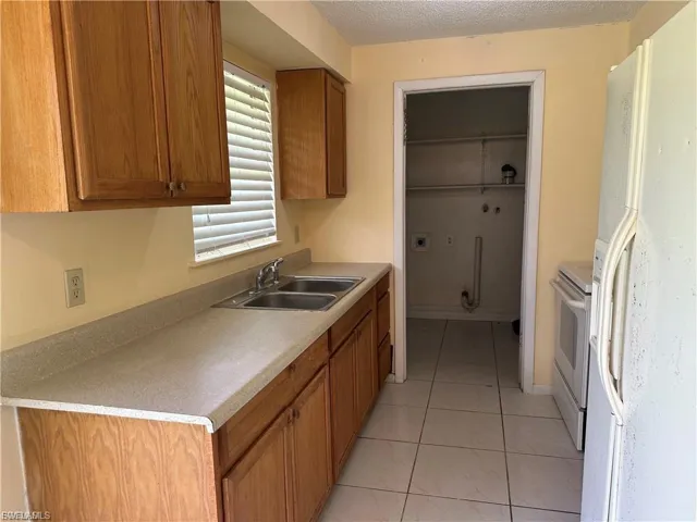 8 Roanoke Dr, Fort Myers, Florida 33905