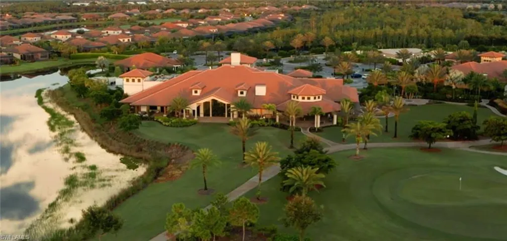Gorgeous clubhouse with a fabulous restaurant