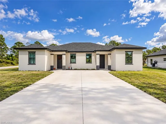 1103/1105 Dean St E, Lehigh Acres, Florida 33974