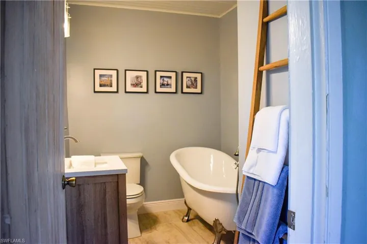27213 Rio Vista Cir, Bonita Springs, Florida 34135