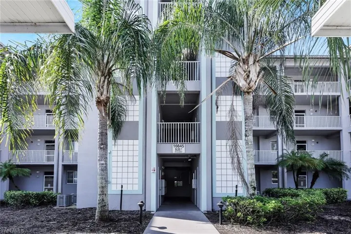16645  Lake Circle  DR, Fort Myers, FL 33908