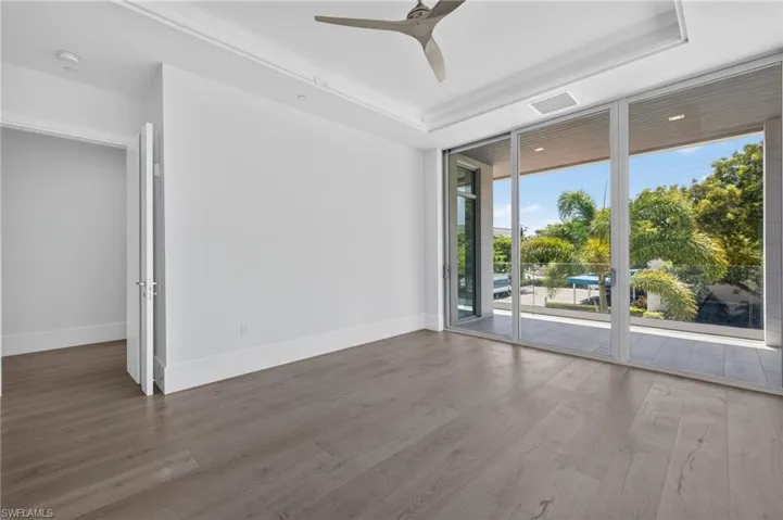 1165 8th St S #201, Naples, Florida 34102