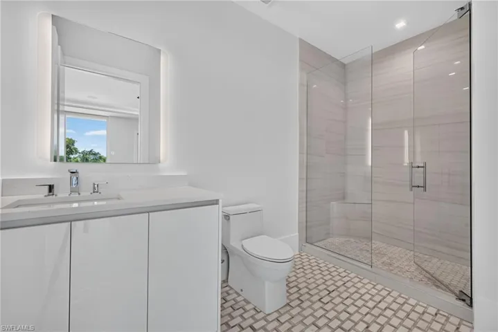 1165 8th St S #201, Naples, Florida 34102