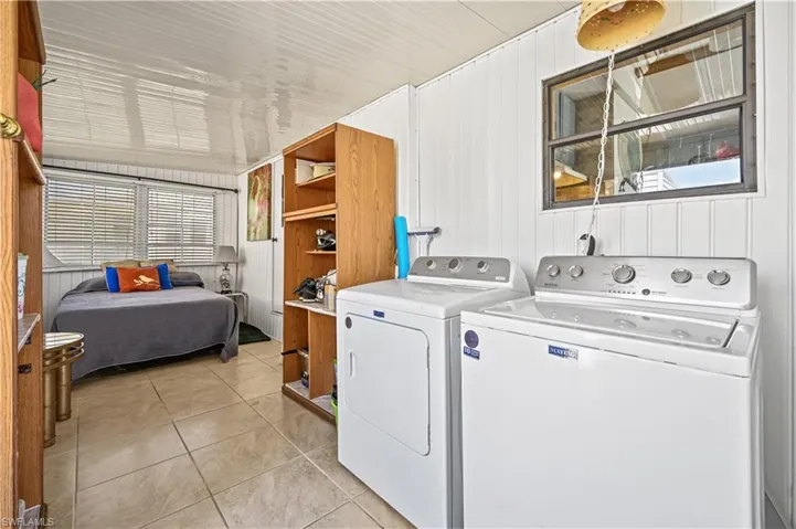 11641 Cardiff Dr, Fort Myers, Florida 33908