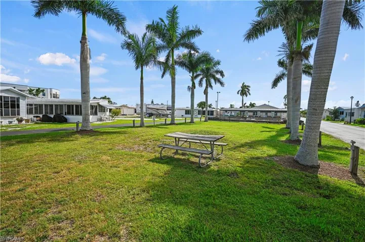 11641 Cardiff Dr, Fort Myers, Florida 33908