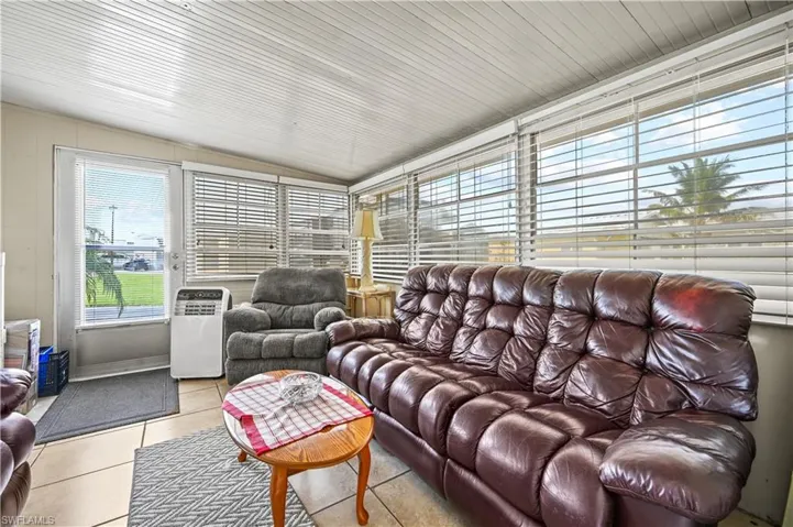 11641 Cardiff Dr, Fort Myers, Florida 33908