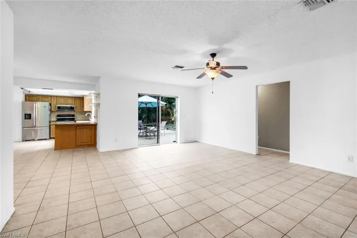 Living Room/Kitchen