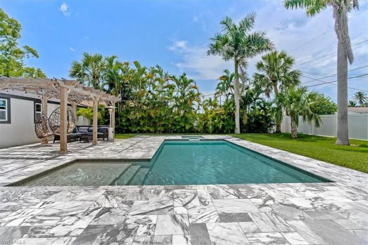 769  97th N AVE, Naples, FL 34108