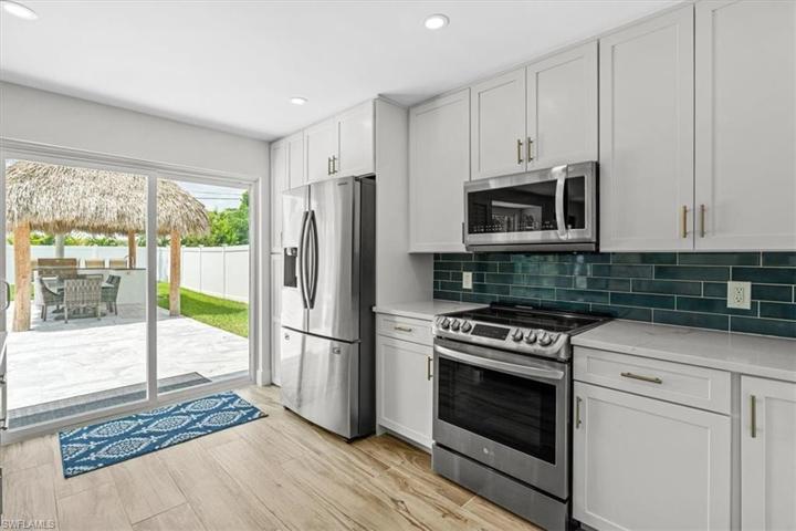 769  97th N AVE, Naples, FL 34108