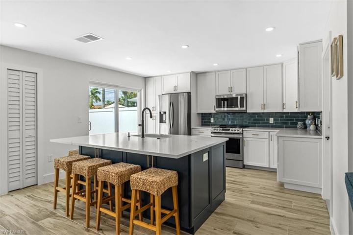 769  97th N AVE, Naples, FL 34108