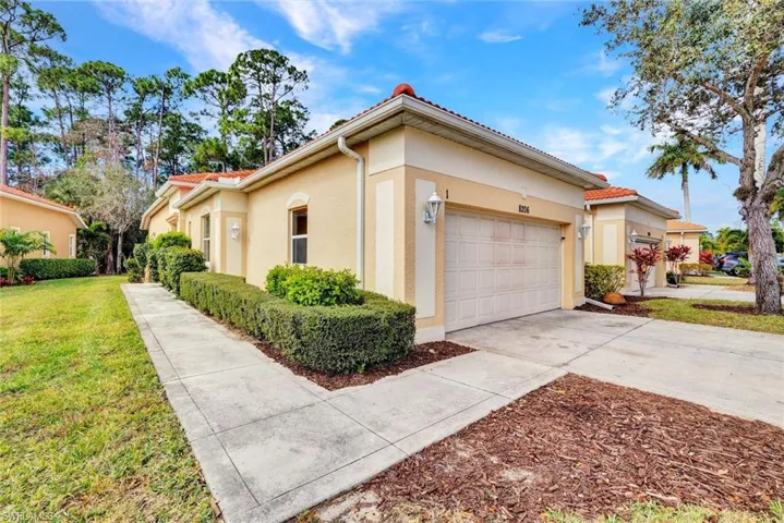 8206  Sanctuary  DR, Naples, FL 34104