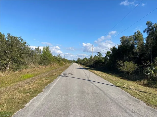 4267  70th NE AVE, Naples, FL 34120